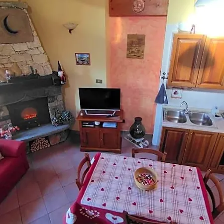 Hotell Casa Vacanze: Maison Des Gnomes Gressoney-la-Trinité