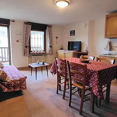 Hotell Casa Vacanze: Maison Des Gnomes Gressoney-la-Trinité